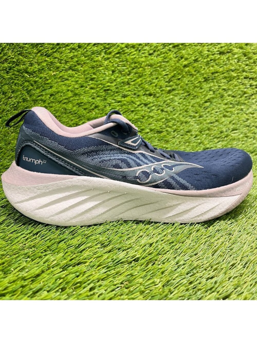 Saucony Triumph 22 Womens Size 9 Blue Pink Athletic Road Running Shoes Sneakers